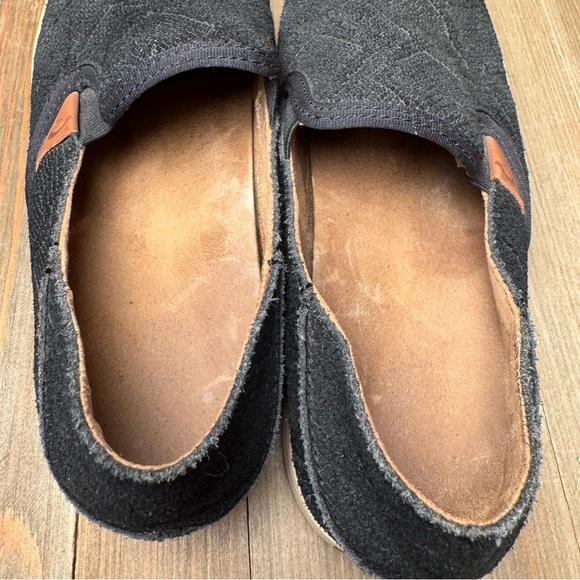 OluKai Womens 6.5 Black Snake Embossed Suede Leather Slip On Loafers Shoes - Picture 5 of 8